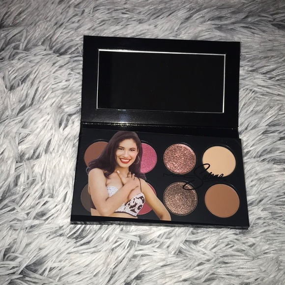 MAC CosmeticsSelena collection eyeshadow